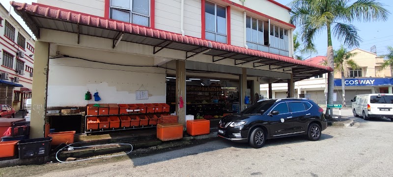 Pasar Mini Segar Muzakkir Enterprise in Simpang Ampat