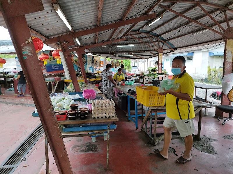 Pasar Mini Segar Muzakkir Enterprise in Simpang Ampat