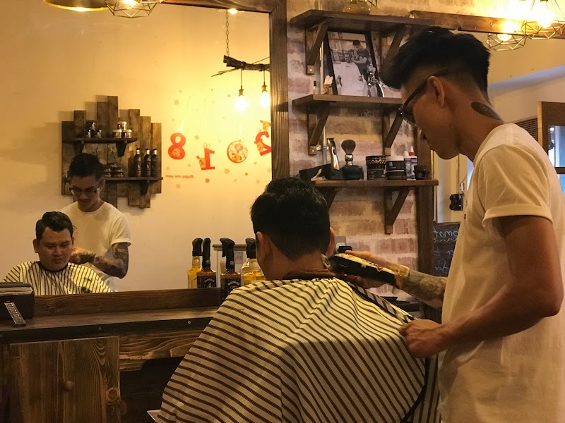 Ipoh 90s Classic Barber Shop in Perak
