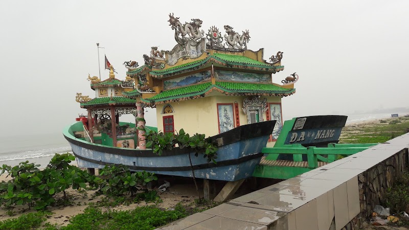 Đền Thờ Ngư Ông Phú Lộc in Da Nang