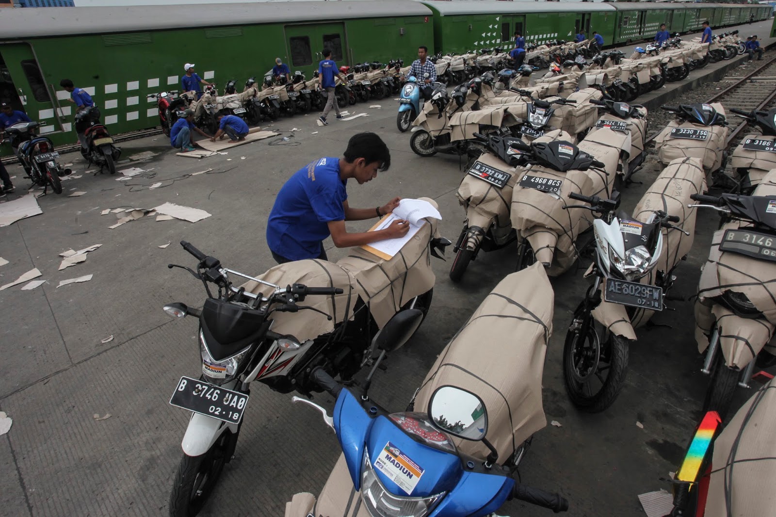 Harga-Paket-JNE-Kirim-Motor-Dari-Jakarta-ke-Surabaya Harga-Paket-JNE-Kirim-Motor-Dari-Jakarta-ke-Surabaya
