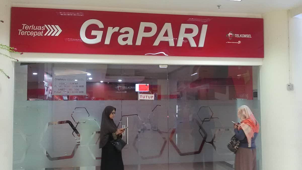 Jam-Operasional-Gerai-Telkomsel Jam-Operasional-Gerai-Telkomsel