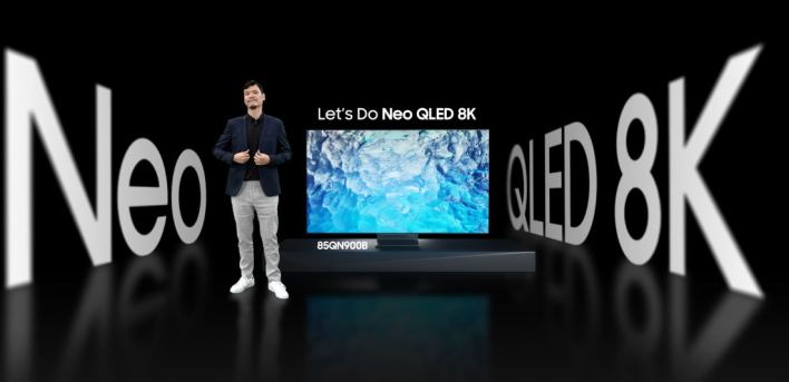 Samsung Smart TV 2022 untuk Indonesia Lebih Canggih, Estetis, dan Ramah Lingkungan 2 Timo Tjahjanto dengan Samsung Neo QLED 8K