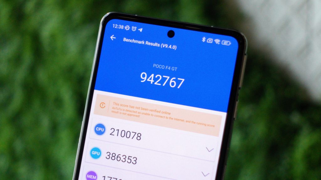 Review POCO F4 GT: Flagship Premium dengan Tombol Khusus Gaming 76 Skor Antutu POCO F4 GT