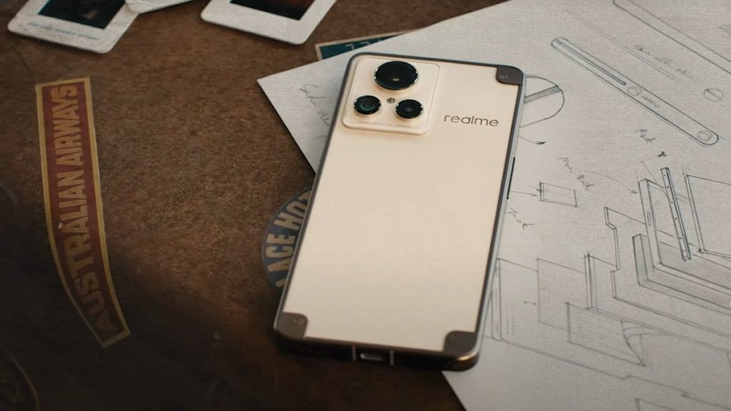 Desain Realme GT2 Explorer Master yang dibocorkan resminya terlihat sangat berbeda Desain master realme GT2 Explorer