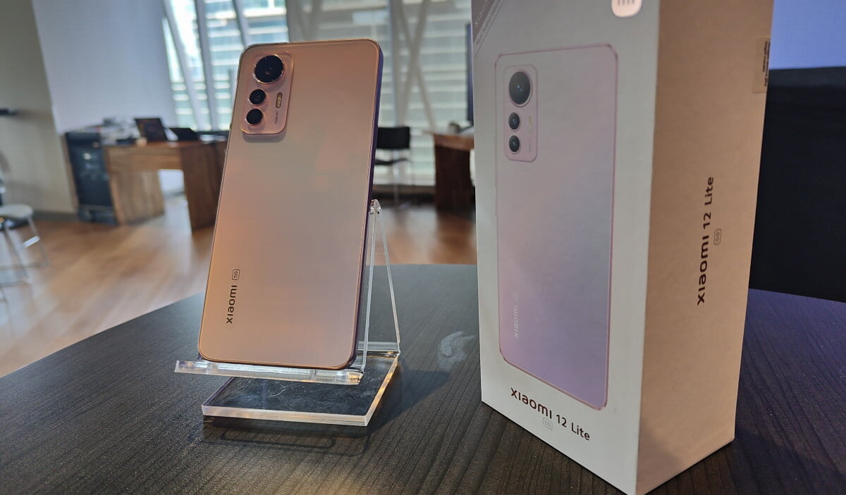Hands-on Xiaomi 12 Lite: Lebih Ringan dari Sebuah Jeruk