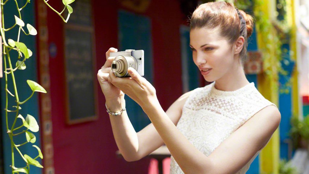 Sony QX10, Sensor Kamera Seluler Zoom 10x Untuk Smartphone Jam Tangan Konser 53 Sony QX10