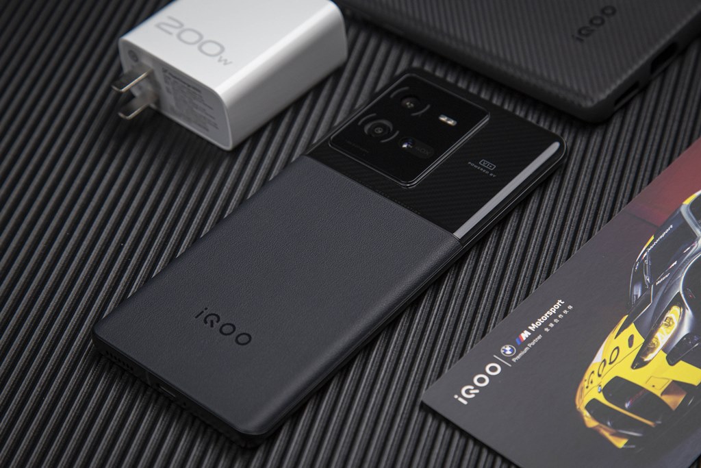 iQOO 10 Pro Jadi Smartphone Pertama dengan Fast Charging 200 Watt 52 iQOO 10 Pro